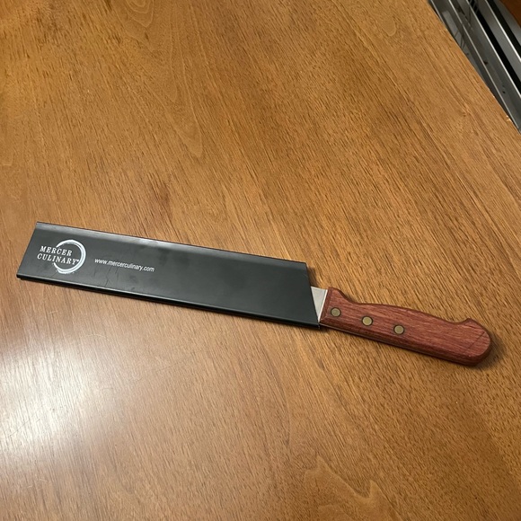 Bread Knife 16" Mercer Praxis Curved 10" Blade Rosewood Handle with Knife Guard - Picture 5 of 10